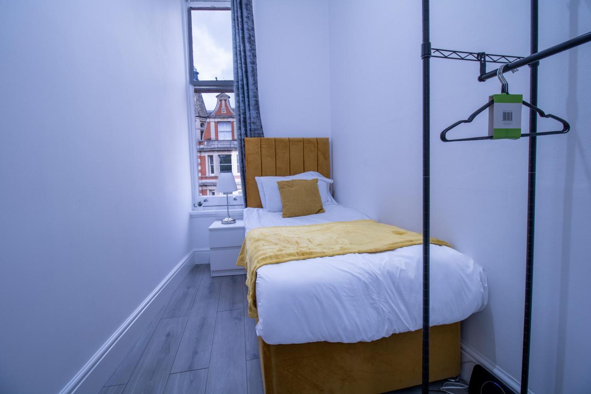 Luxurious Apartments On Oxford Street Лондон Екстериор снимка