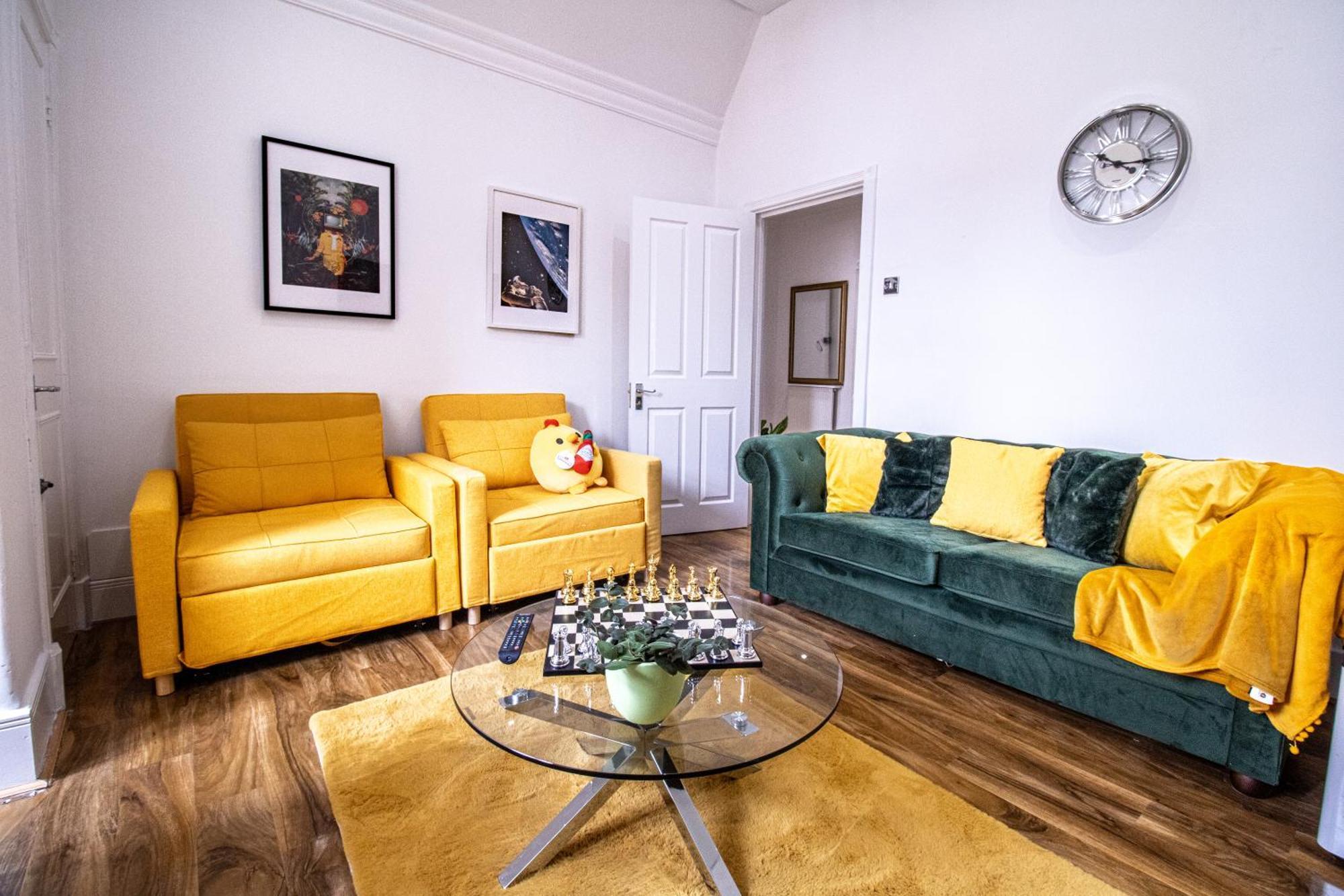 Luxurious Apartments On Oxford Street Лондон Екстериор снимка