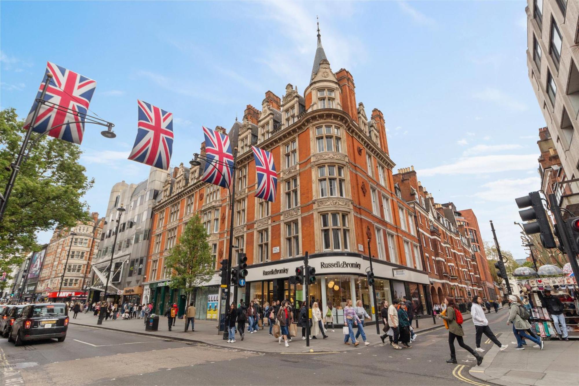 Luxurious Apartments On Oxford Street Лондон Екстериор снимка