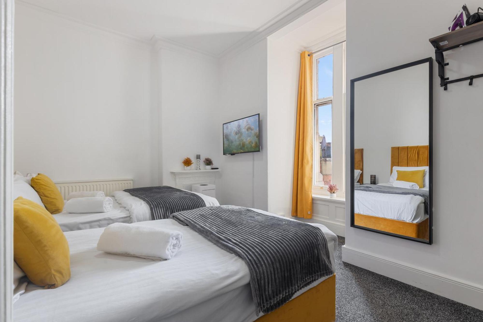 Luxurious Apartments On Oxford Street Лондон Екстериор снимка