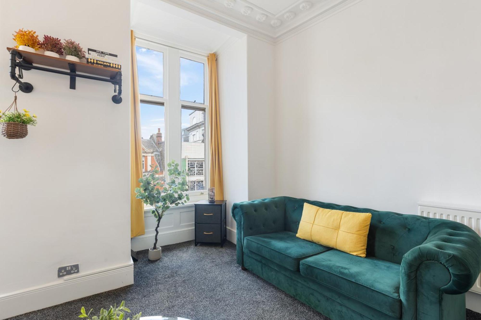 Luxurious Apartments On Oxford Street Лондон Екстериор снимка