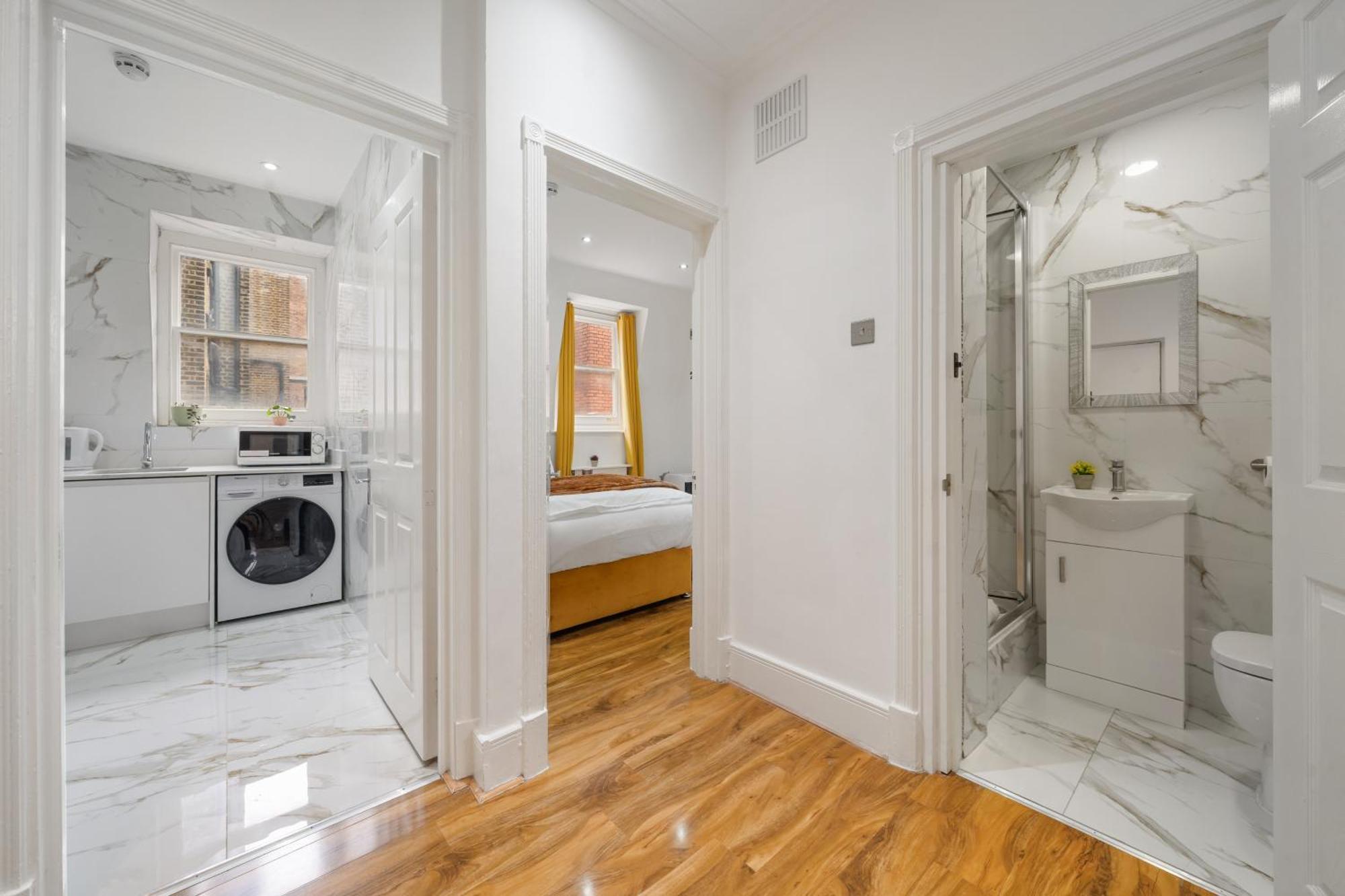 Luxurious Apartments On Oxford Street Лондон Екстериор снимка