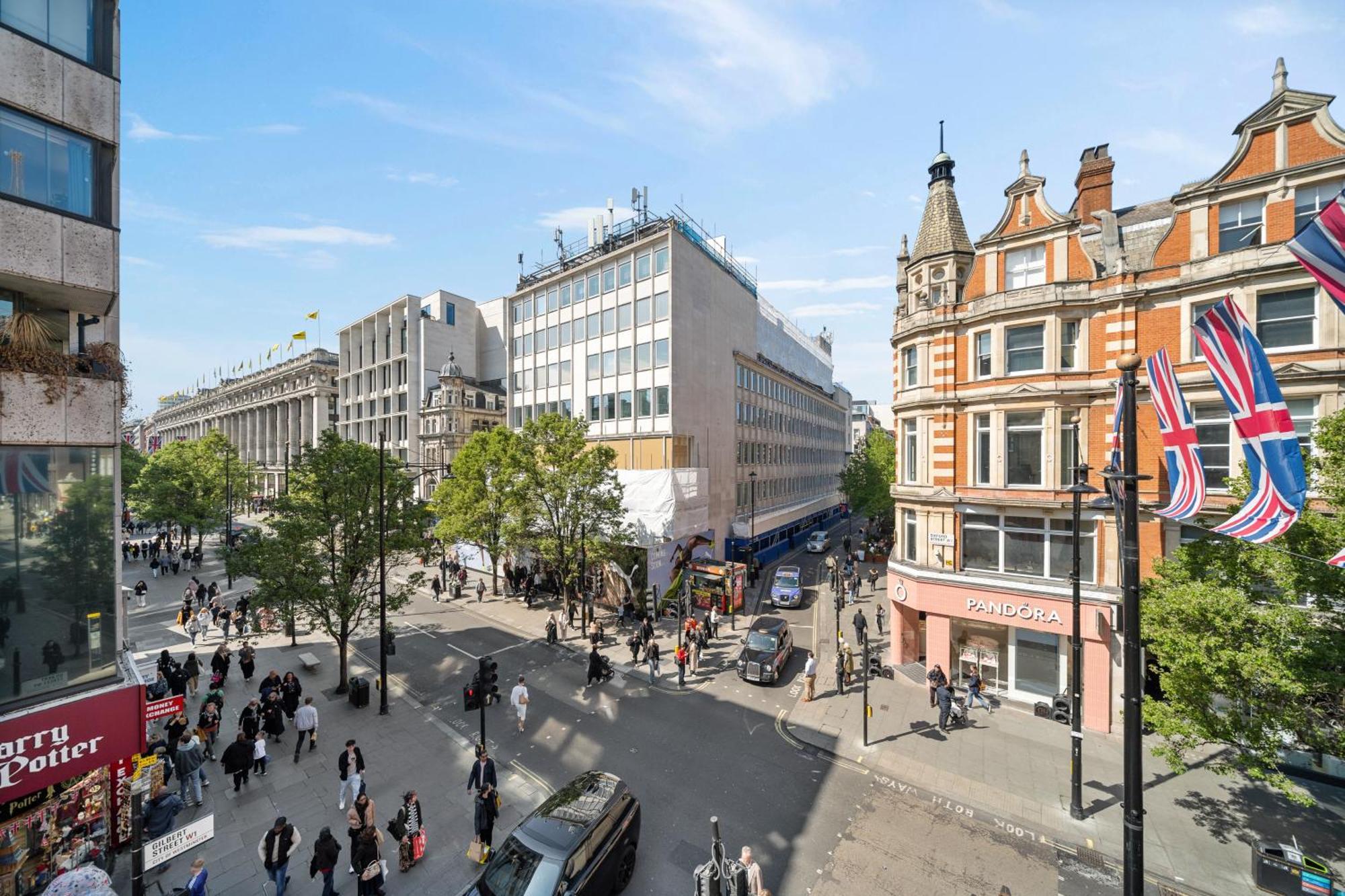 Luxurious Apartments On Oxford Street Лондон Екстериор снимка