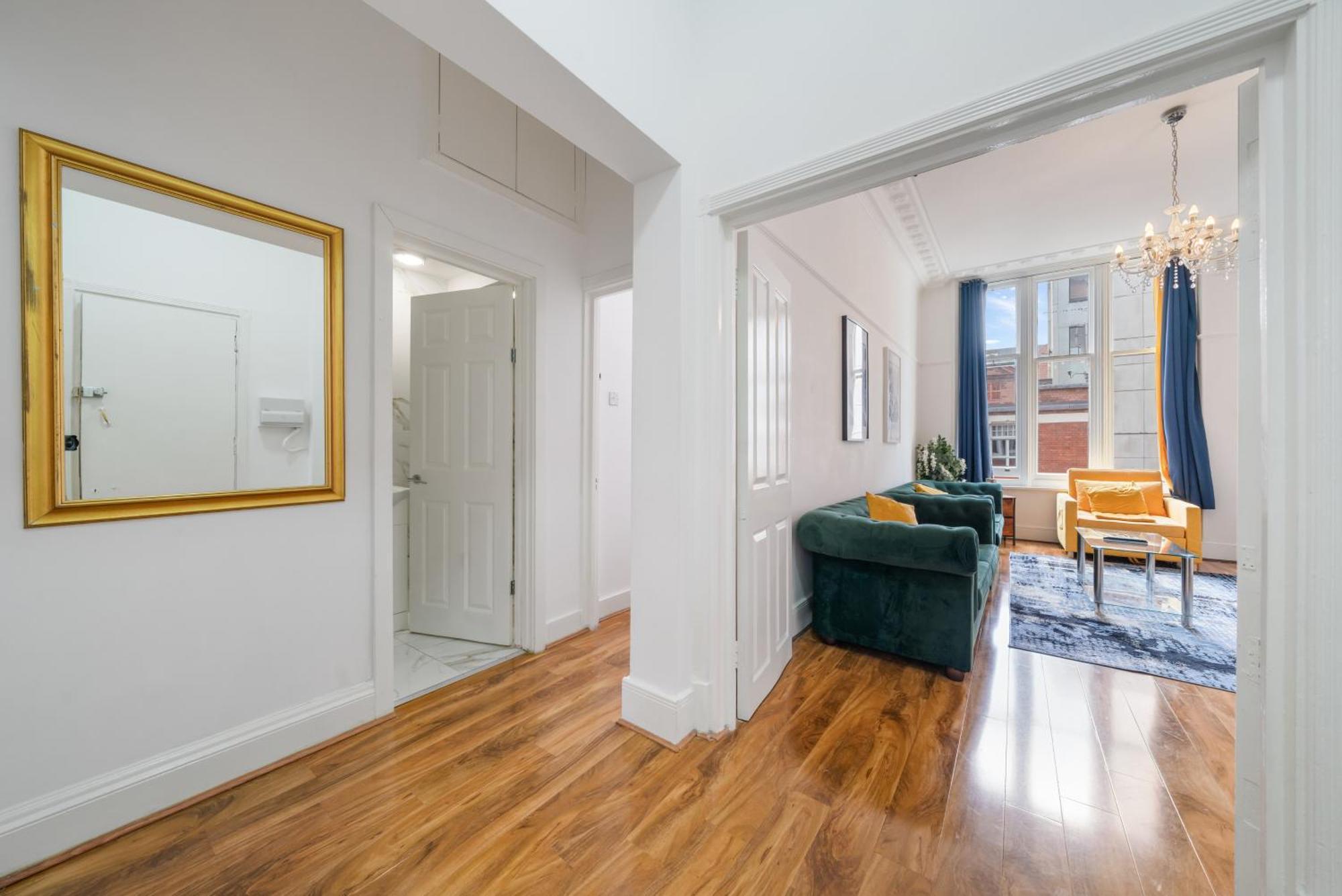 Luxurious Apartments On Oxford Street Лондон Екстериор снимка