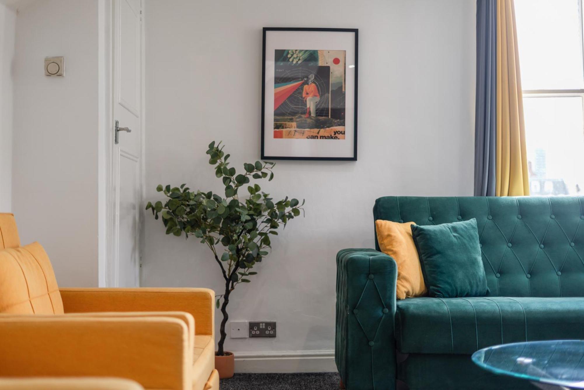 Luxurious Apartments On Oxford Street Лондон Екстериор снимка